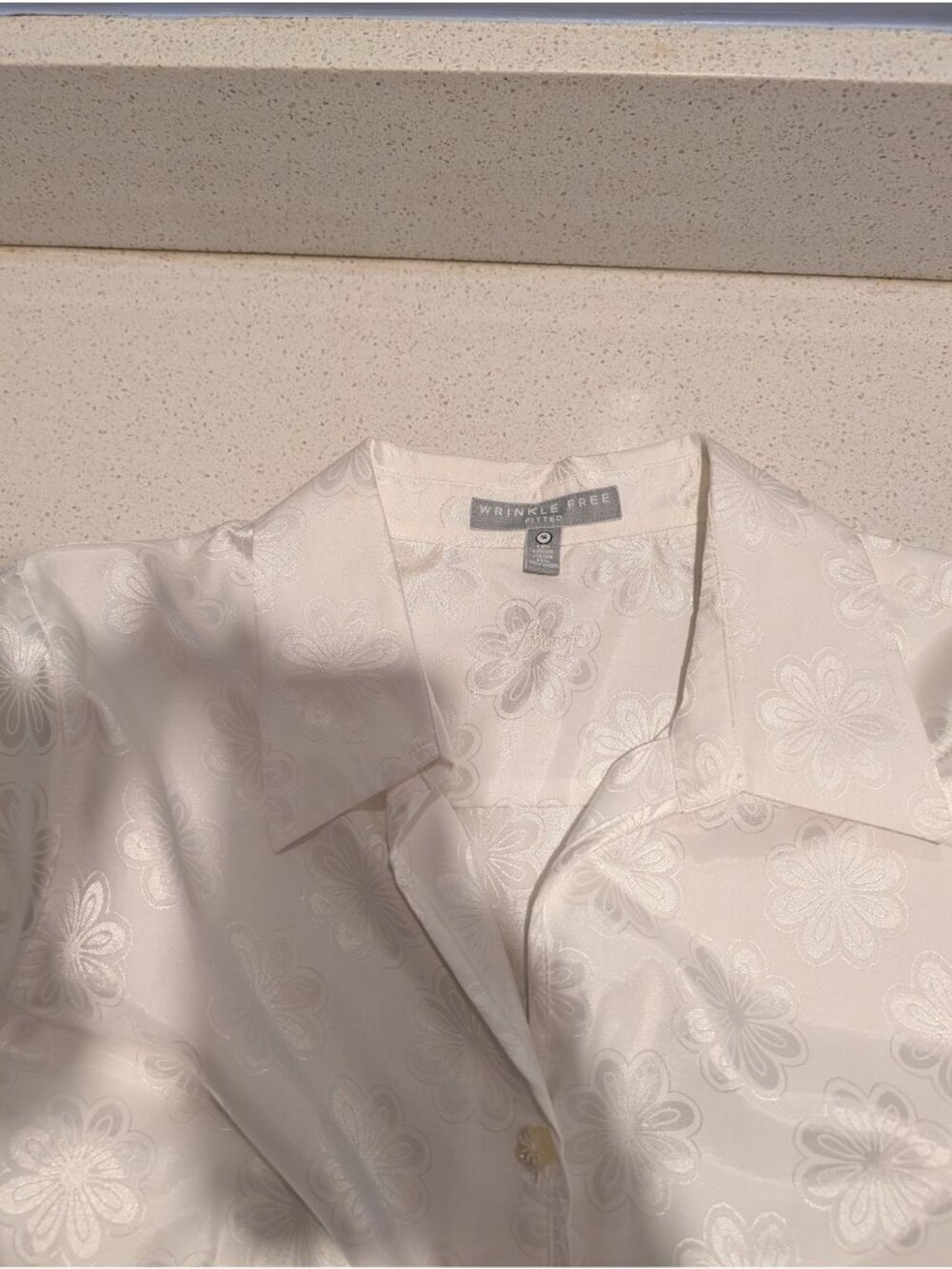 Foxcroft Wrinkle-Free White Floral Button-Up Shirt Flower Buttons Sz 16 Cotton - Picture 15 of 16